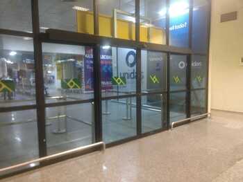 Porta Automática para Aeroporto em Sousa - Paraíba